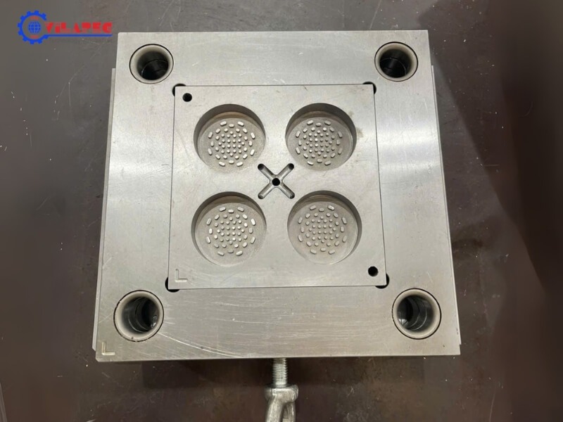 tấm cố định của khuôn nhựa 2 tấm sản xuất nắp hộp thoại